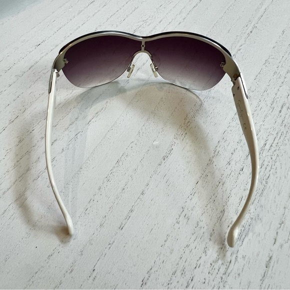 Jessica Simpson Sporty White Silver Wraparound Sunglasses EUC - Picture 3 of 12